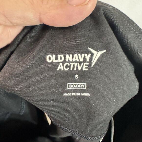 Old Navy Bike Shorts S Set of 2 Women Go Dry 8" Inseam Active Gym Travel - Picture 5 of 12